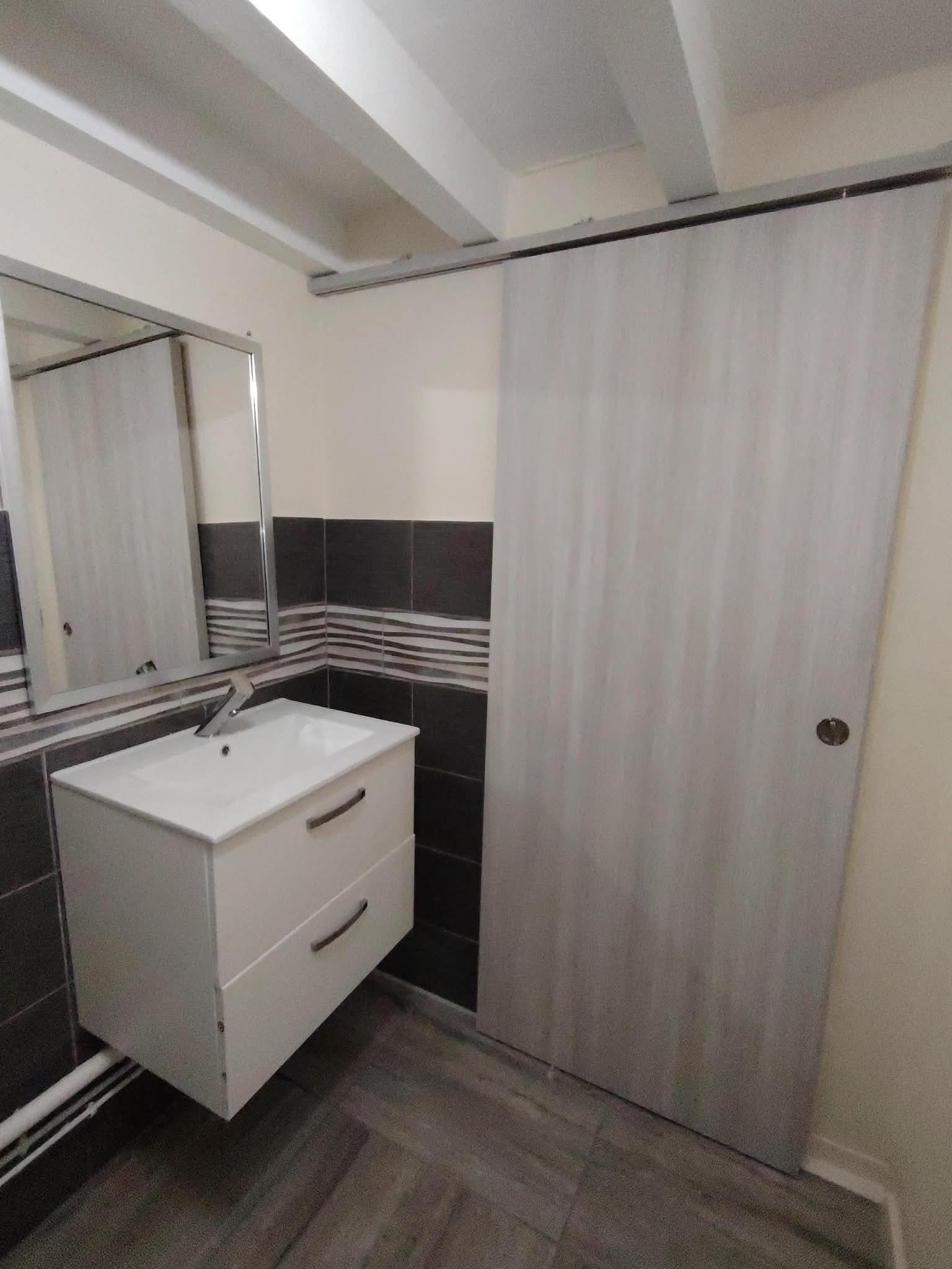 Après — Salle de bain vue 2
